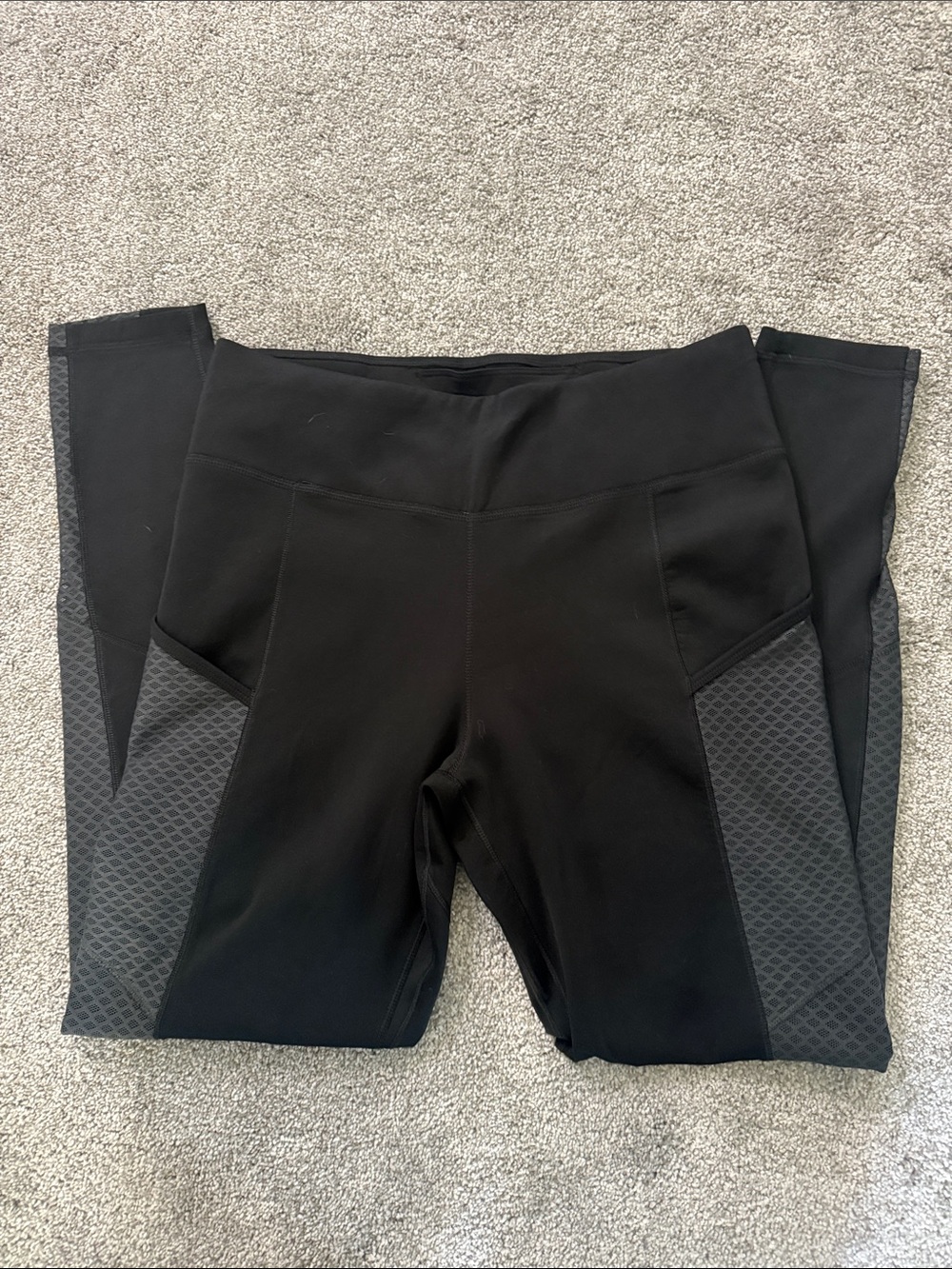 Nike Black High-Waist Leggings with Textured Side Panels